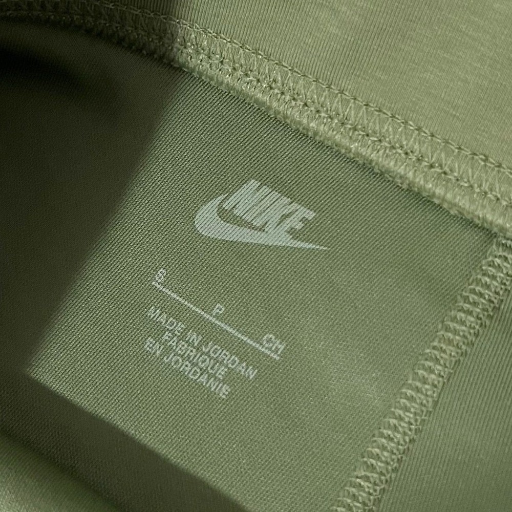 Nike Womens High Rise Tight Fit Biker Shorts Olive Green Size Small - Picture 9 of 9